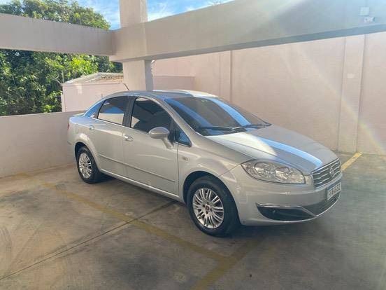 FIAT LINEA 1.8 ESSENCE 16V FLEX 4P AUTOMATIZADO FIAT LINEA 1.8 ESSENCE 16V FLEX 4P AUTOMATIZADO